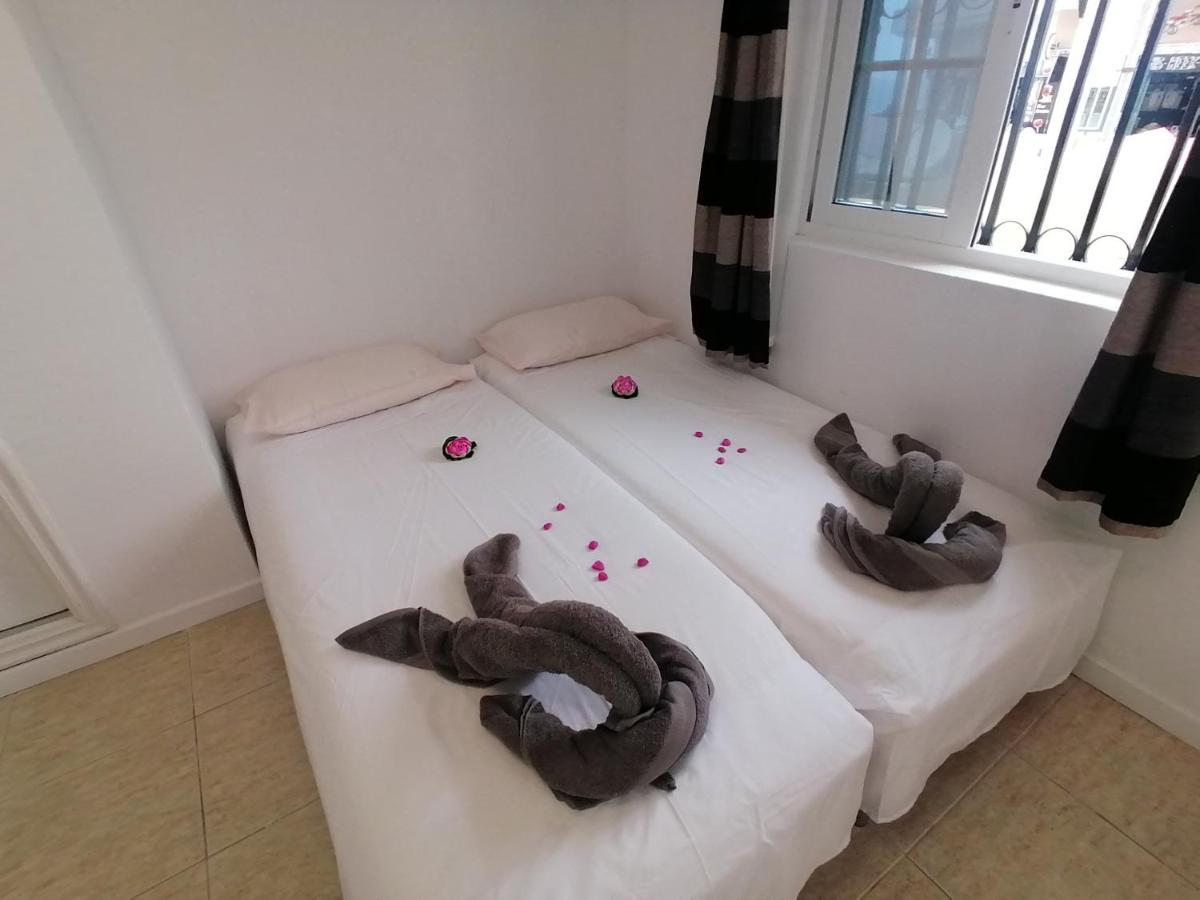 Small Studio, 50 M Front Of The Ocean & Free Wifi Playa Feñabe Bagian luar foto