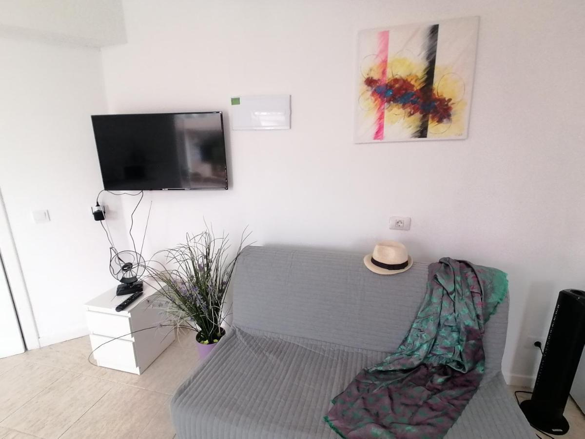 Small Studio, 50 M Front Of The Ocean & Free Wifi Playa Feñabe Bagian luar foto
